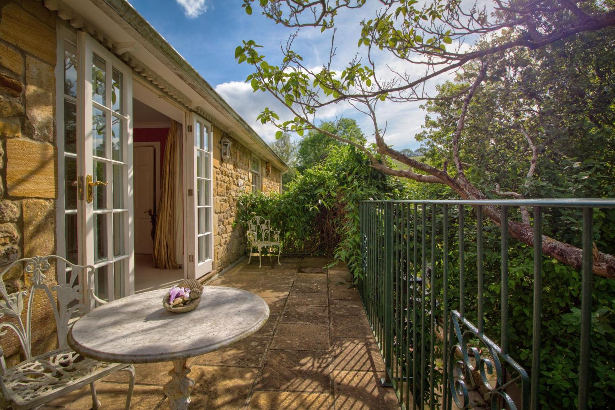 Bed and Breakfast West Compton Manor à Maiden Newton Extérieur photo